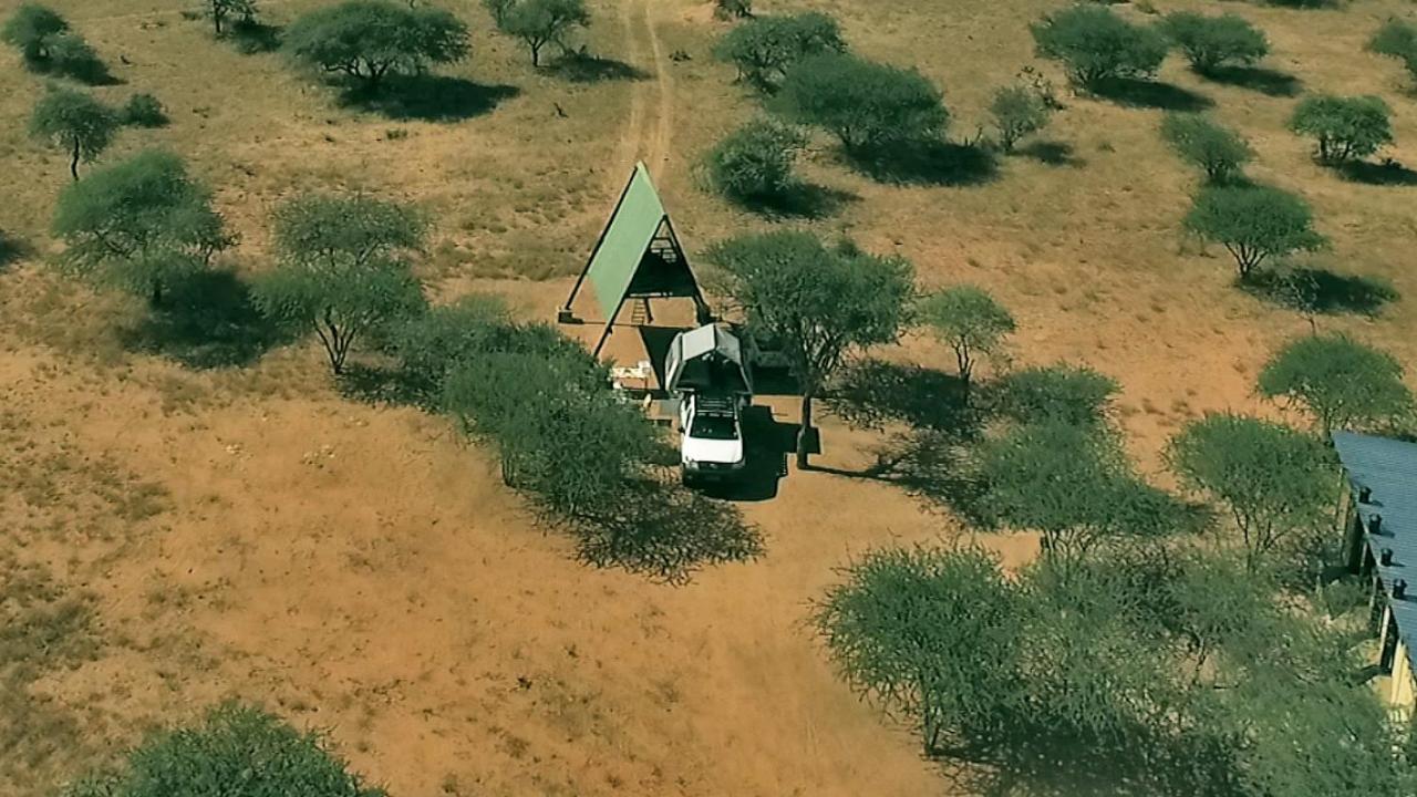Ovita Wildlife Restcamp Okazize Exteriör bild
